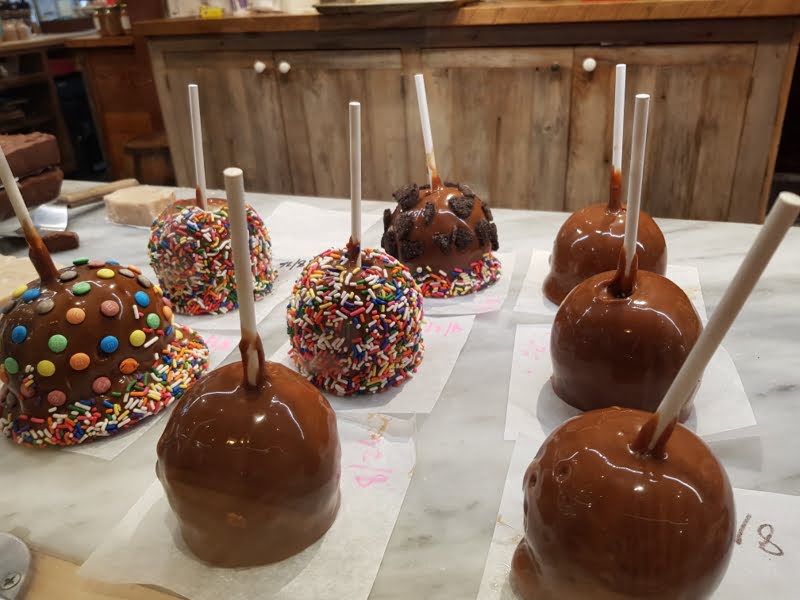Toffee apples with variations! 