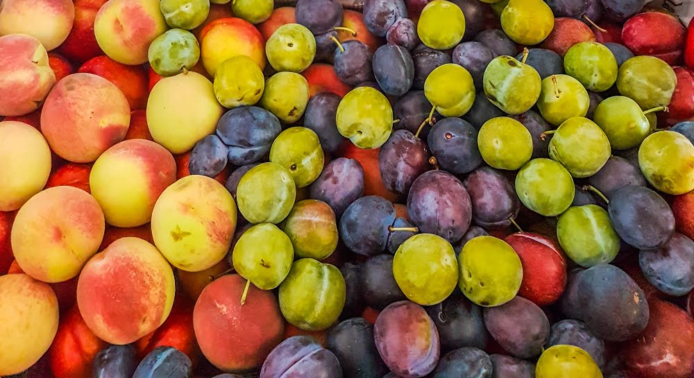 mixed fruit in a box